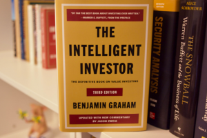 The Secret Reading List of Billionaires: 7 Books That Could Change Your Life